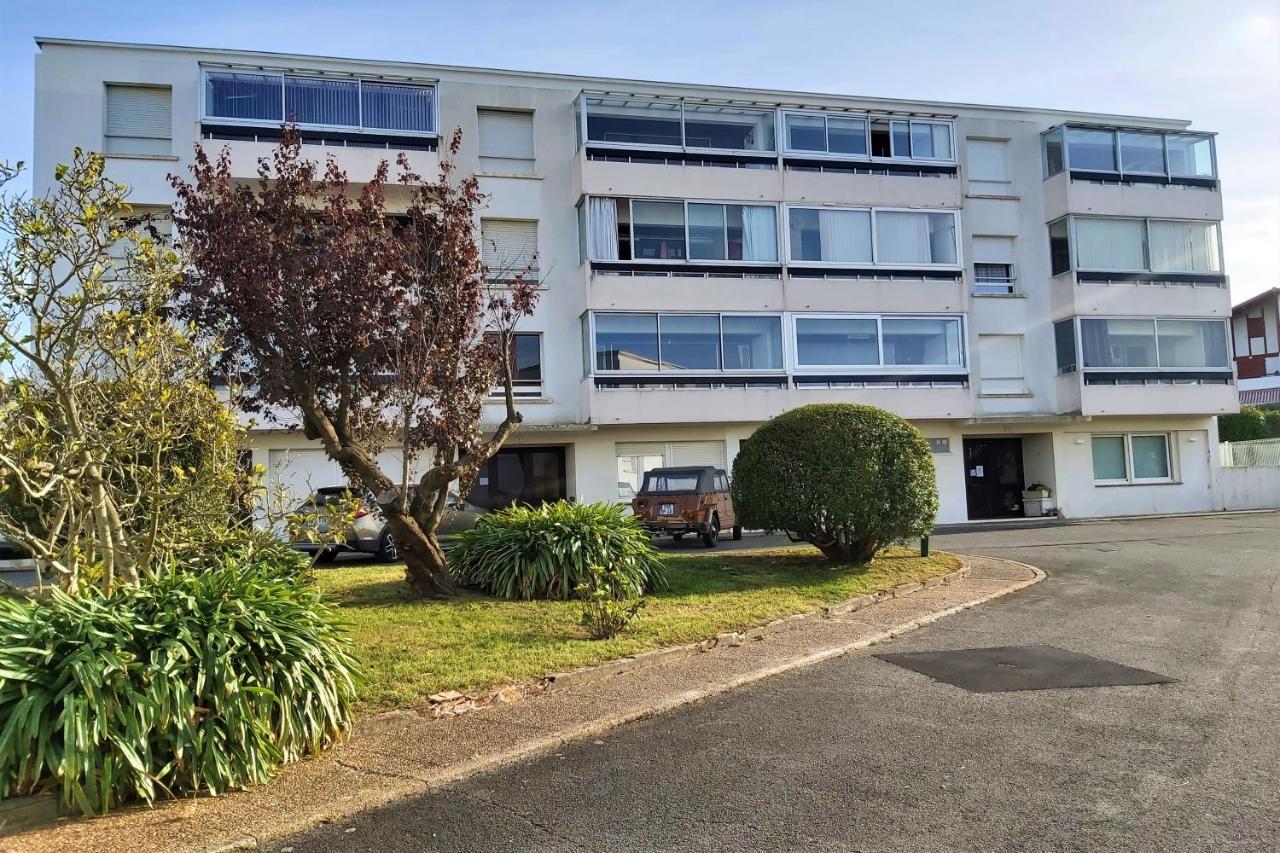 Appartement A Hendaye Avec Piscine Et A Cote De La Plage Bagian luar foto