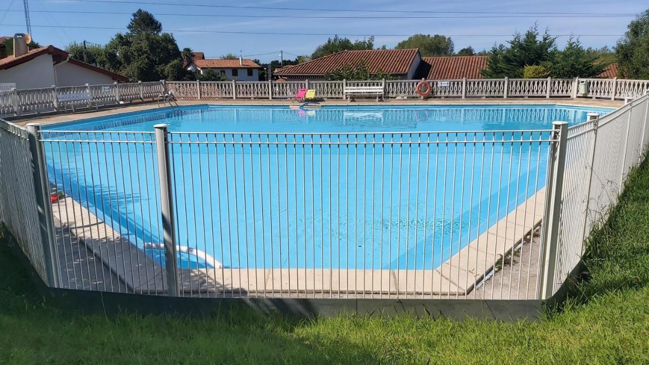 Appartement A Hendaye Avec Piscine Et A Cote De La Plage Bagian luar foto